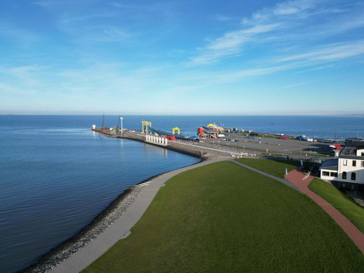 Strandhotel Dagebuell Direkt An Der Nordsee Exterior photo