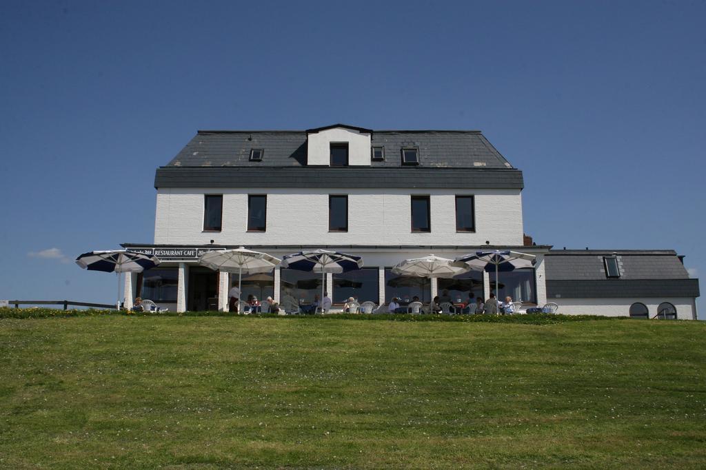 Strandhotel Dagebuell Direkt An Der Nordsee Exterior photo