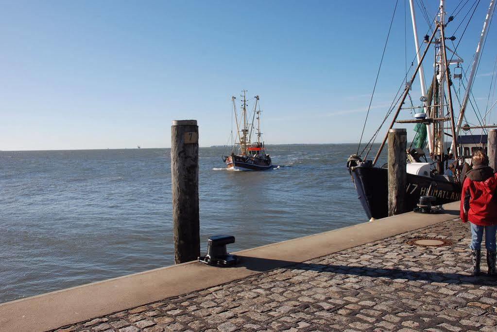 Strandhotel Dagebuell Direkt An Der Nordsee Exterior photo